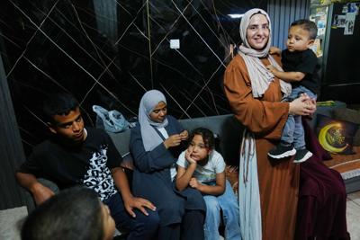 Mideast Wars Gaza Family Reunites