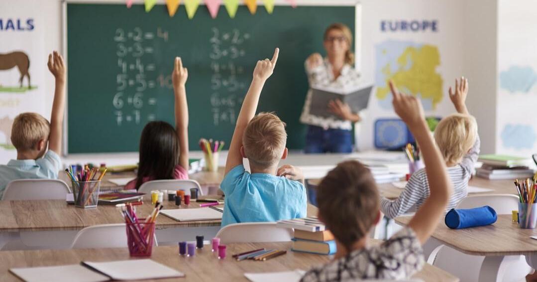 Move over, lawmakers - Illinois students get to pick out state color