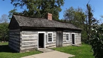 Lincoln Log Cabin State Historic Site Teaches 19th Century Dye