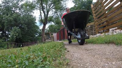 Behind the scenes Scovill Zoo