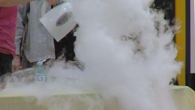 Expeditions in Education teaching students about science from National Parks