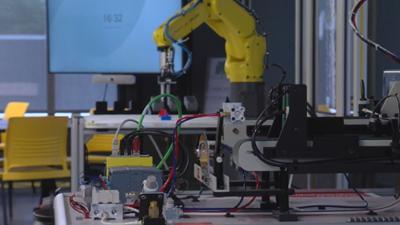 STEM Minute | LIFT introduces students to robotics