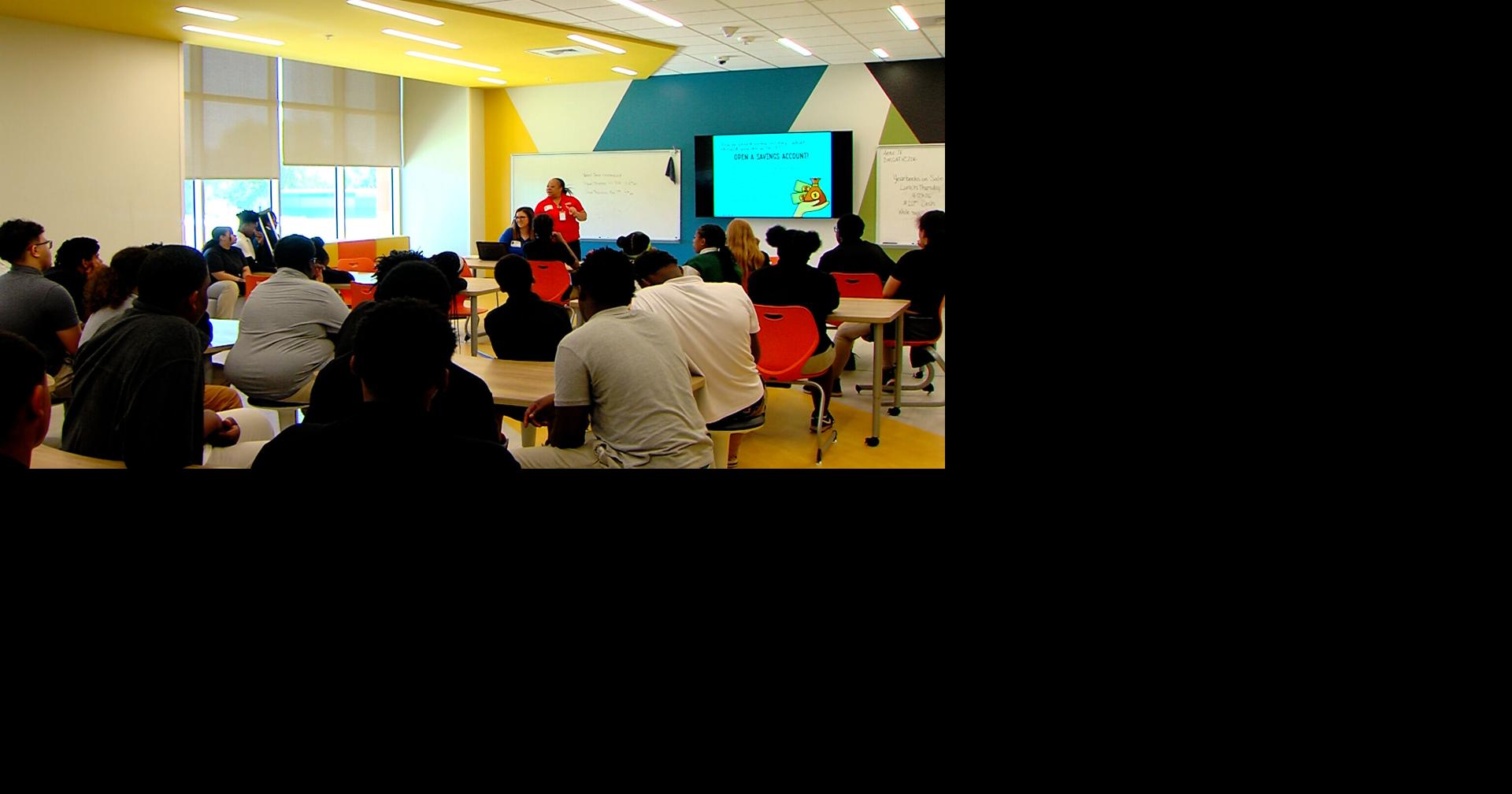 Land of Lincoln Credit Union helps Decatur students build strong financial futures