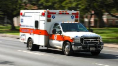 ambulance responding (GG)