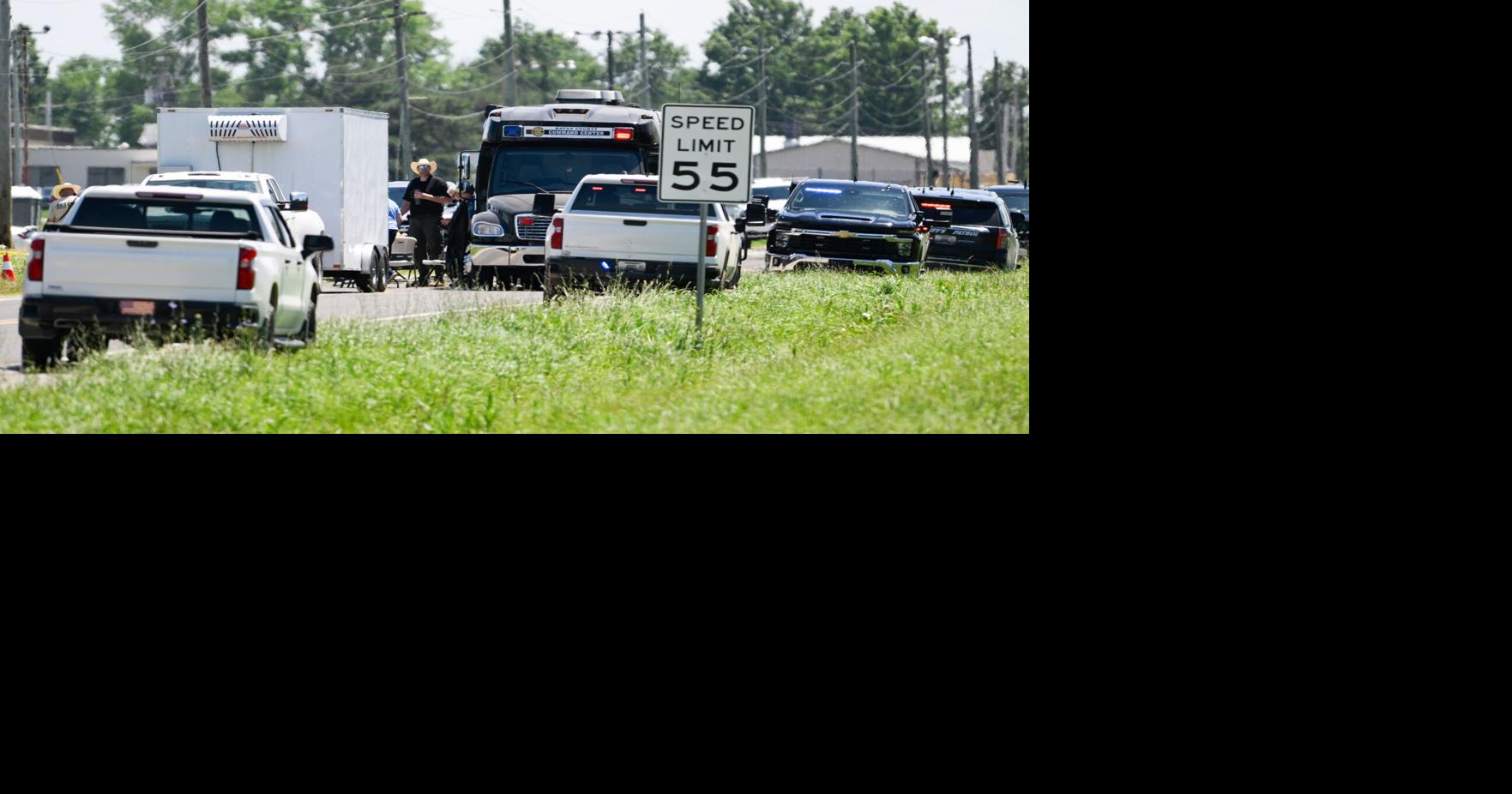 Read more12 dead in crash of plane on skydiving outing in Missouri, authorities say