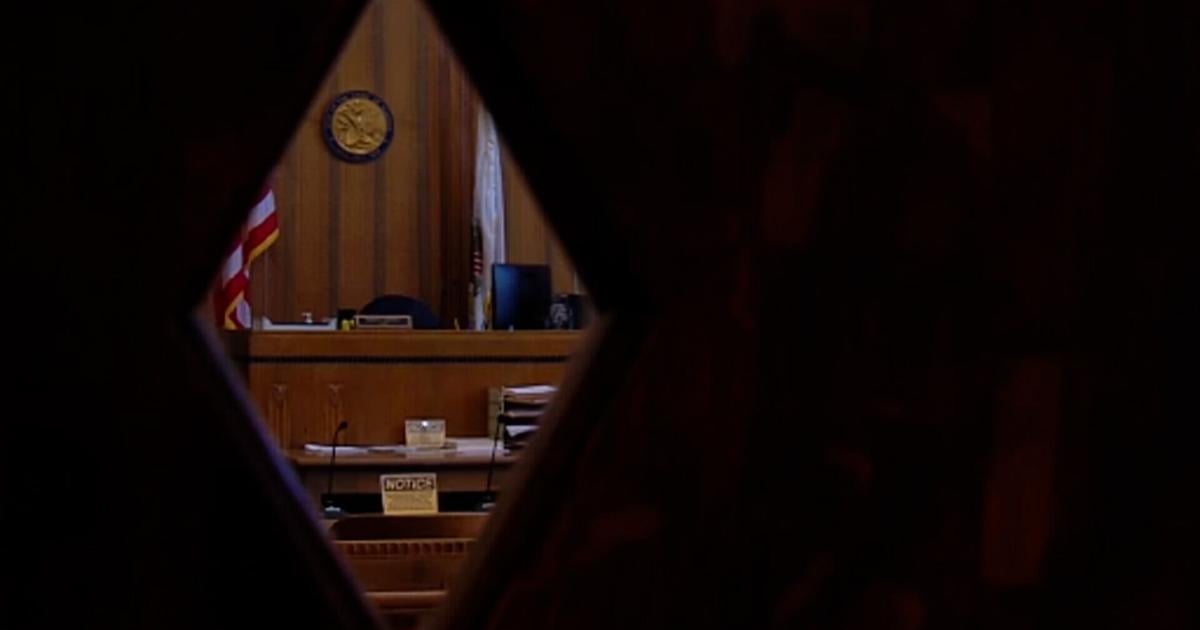 IL House passes plan requiring court date reminder texts for people on pretrial release