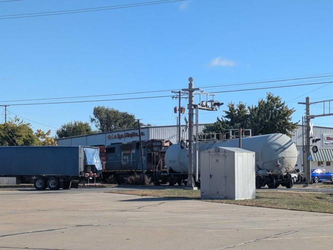 train vs semi Decatur