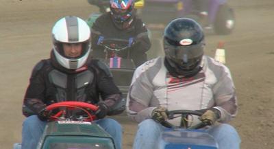 Blazing fast lawn mower racers flock to Cerro Gordo