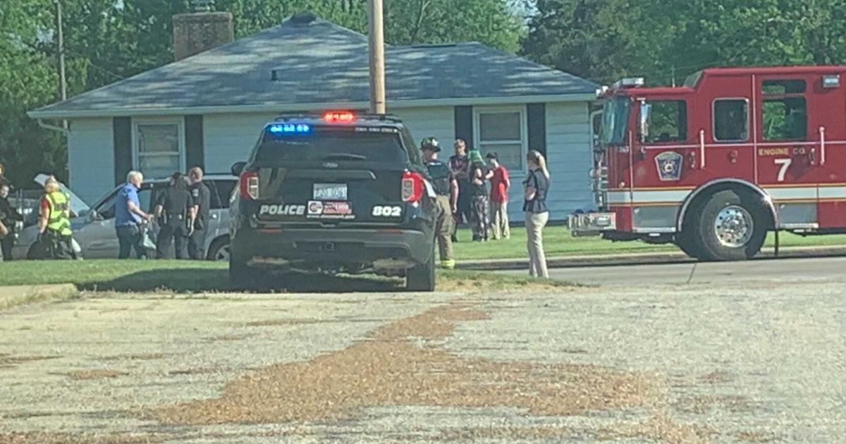 Police, firefighters on scene of Decatur crash | News | wandtv.com
