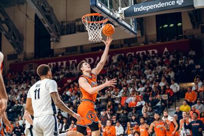 David Mirkovic layup