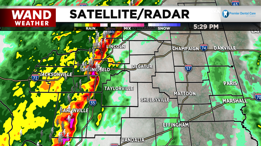 Sevre thunderstorms moved into Central Illinois around 530 Sunday evening.png