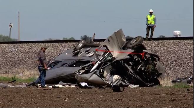Train versus RV crash kills 2 in Christian County near Blue Mound