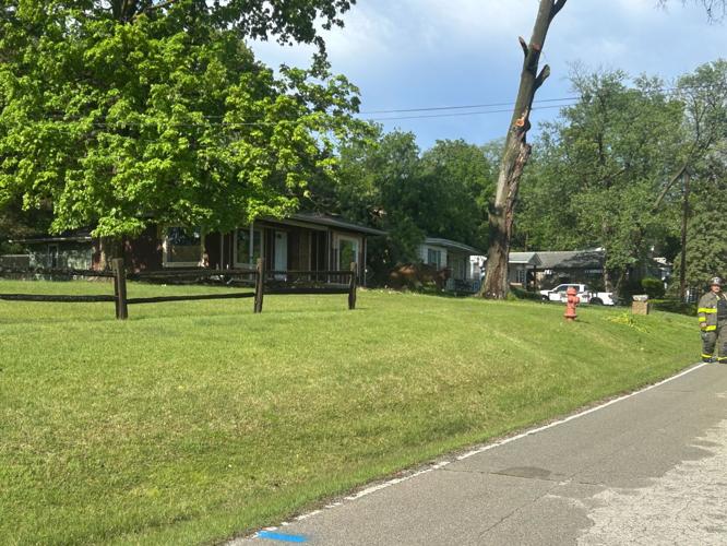 3900 block of Bayview Dr. tree down on house