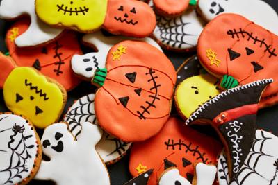 Halloween cookies, trick or treat