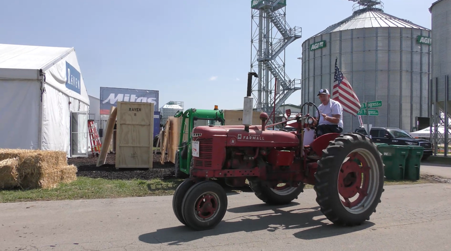 Skyview tractor 5.PNG