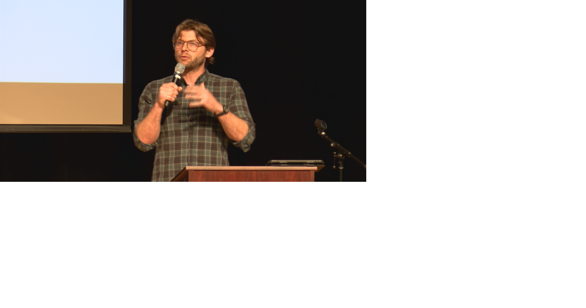 Charlie Berens speaks at an data center informational meeting in Wisconsin Rapids