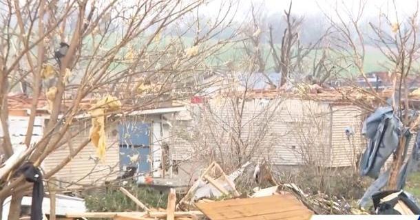 Popular country singer Zach Bryan helps Nebraska community clean up ...