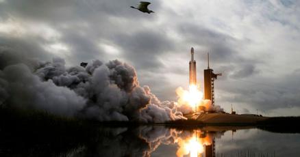 SpaceX reportedly files plans for massive IPO