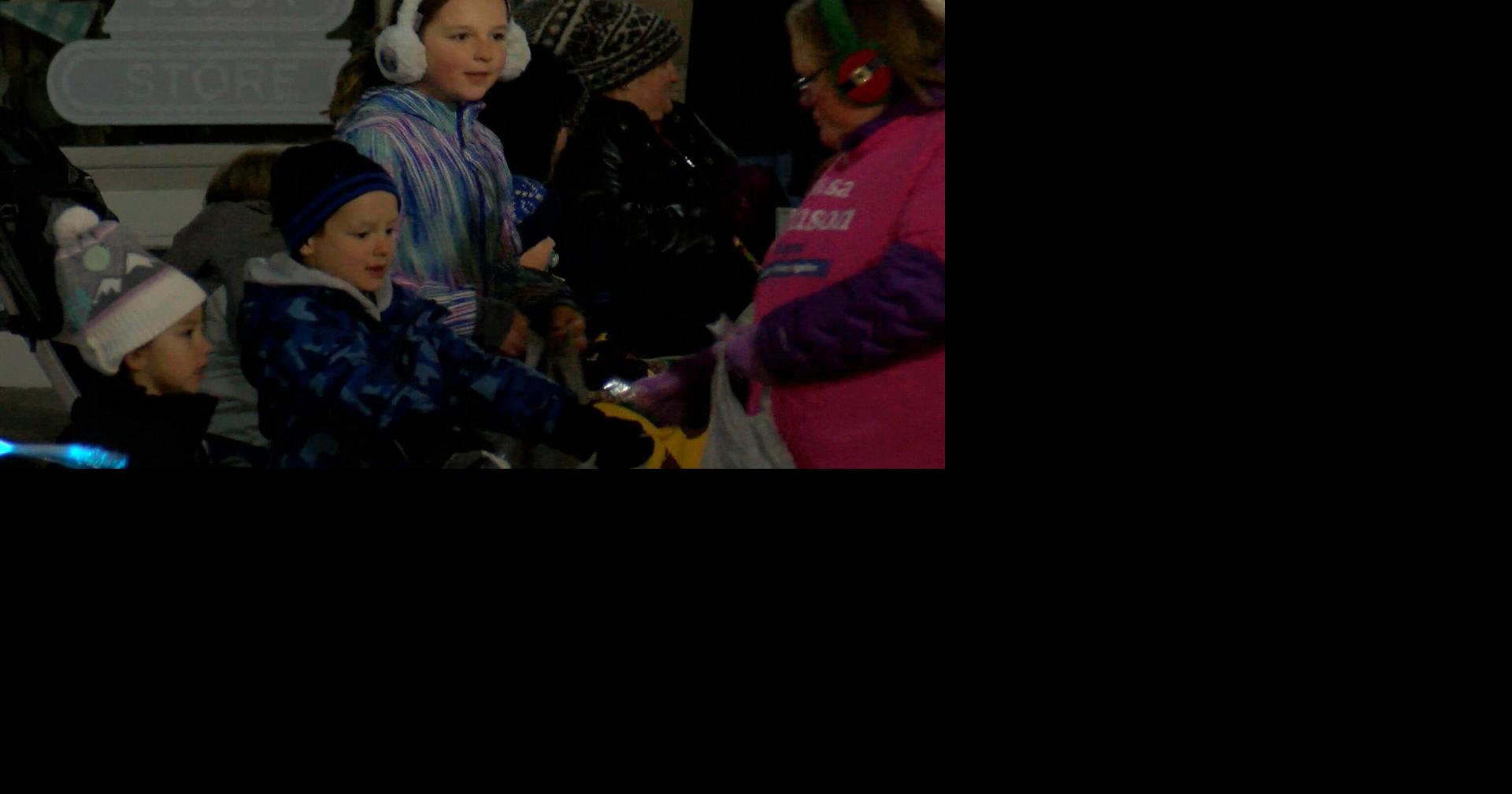 Stevens Point parade unofficially kicks off holiday season Top