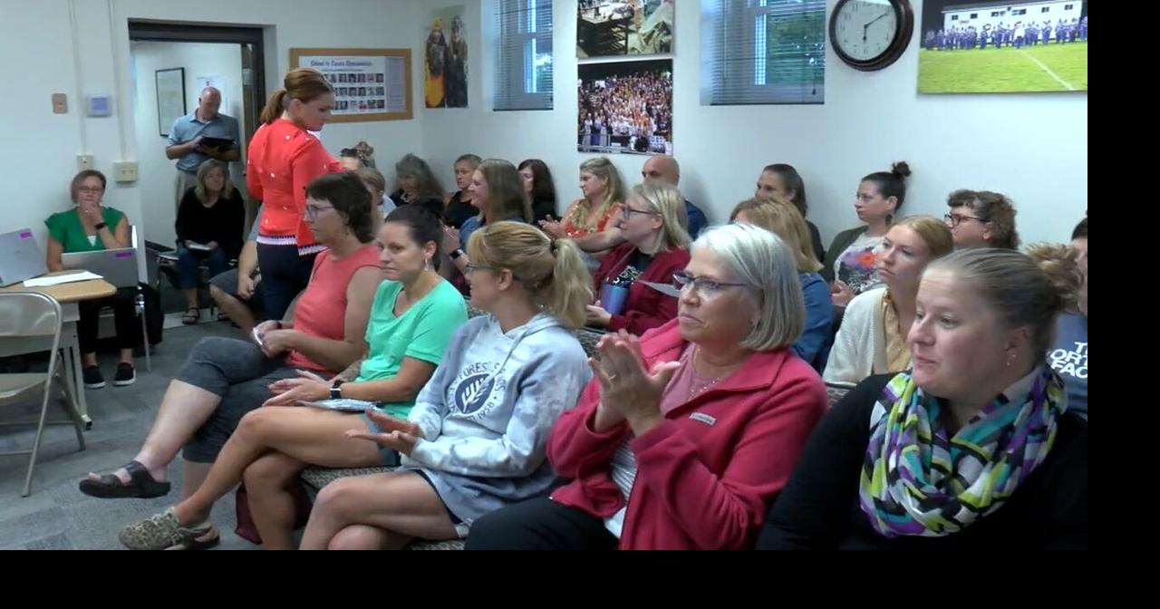 Mosinee School District faces backlash over lack of transparency, staff