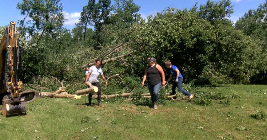 Family cleans up storm damage | News | waow.com