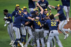 Brewers Win First World Series Championship, Defeating Rays 4-1 in Game 5