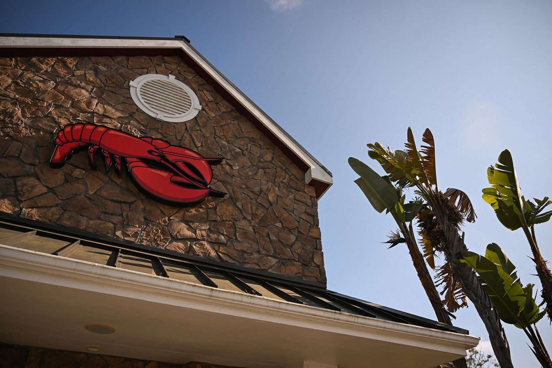 Red Lobster Officially Files For Bankruptcy | News | Waow.com