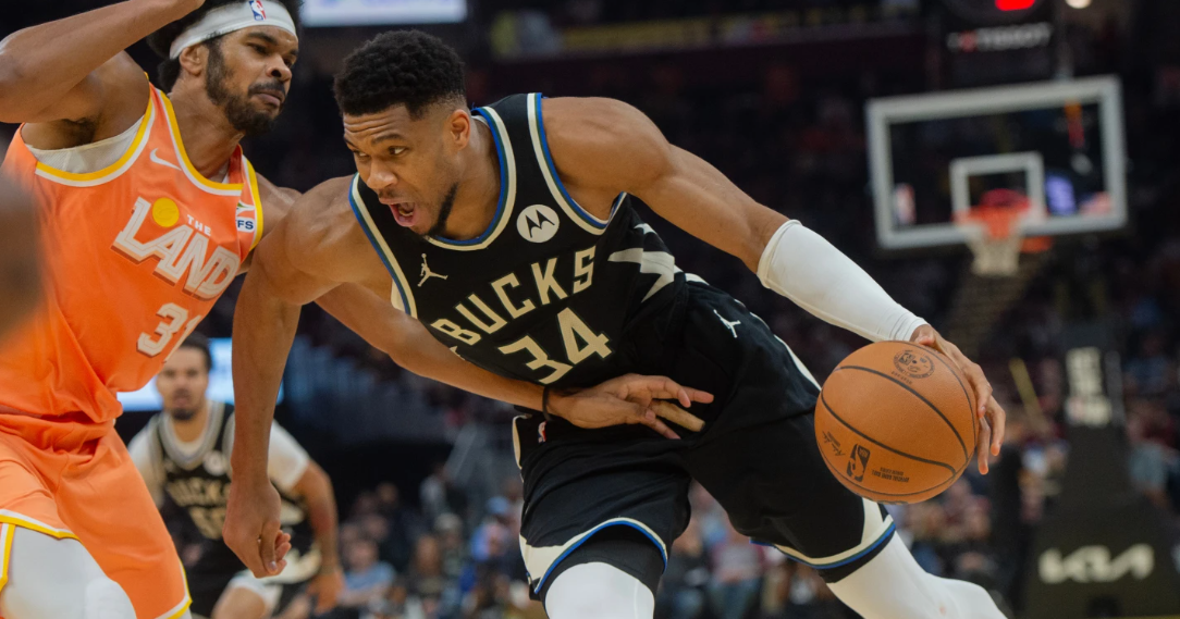 Giannis out weeks with calf strain, amid trade rumors