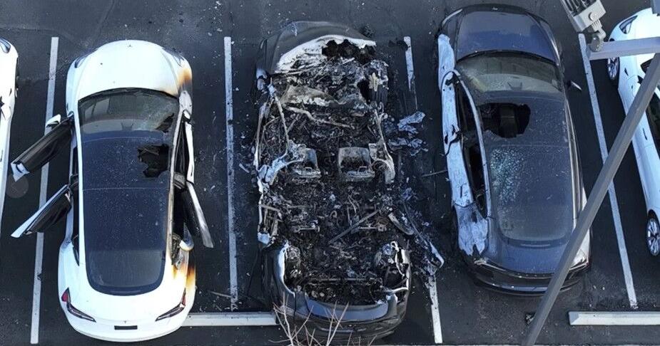 Man accused of setting fire to Tesla vehicles in Las Vegas arrested ...