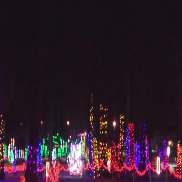 Marshfield Zoo Christmas Lights 2022 Volunteers Needed: Rotary Winter Wonderland | Things To Do | Waow.com