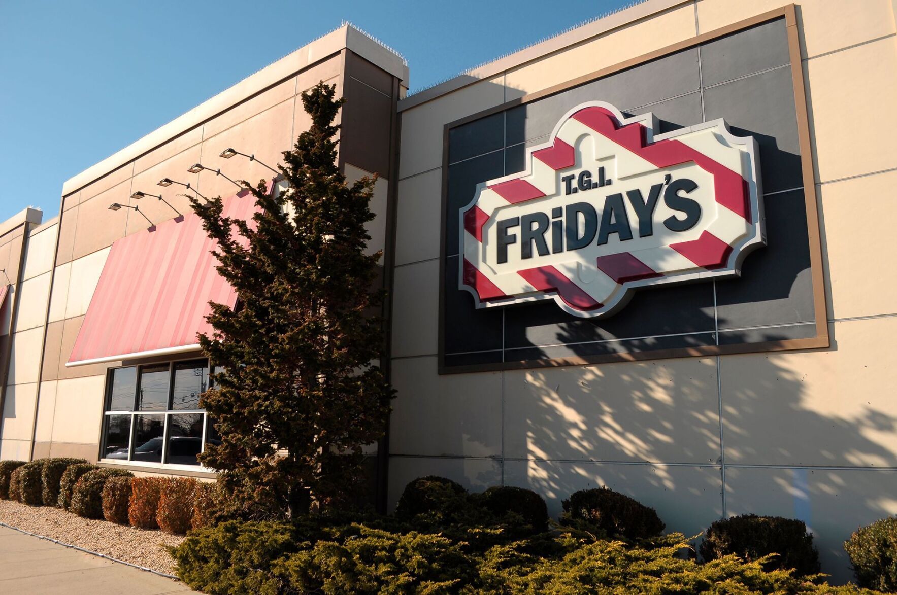 TGI Fridays Files For Bankruptcy | News | Waow.com