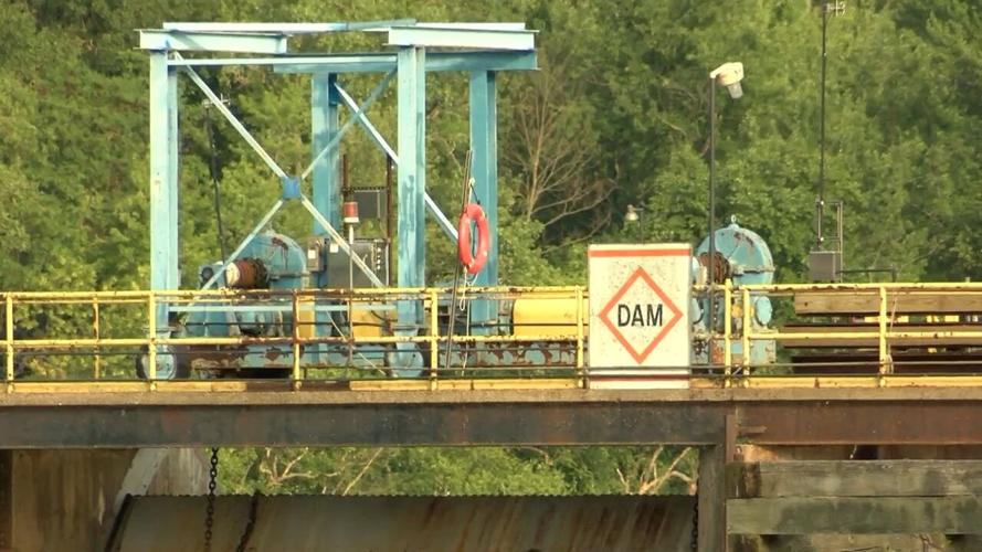 Crews continue search after human remains near Port Edwards Top