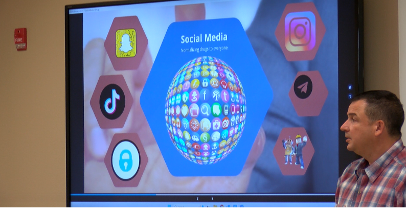 Presentation aims to help adults protect children on the internet