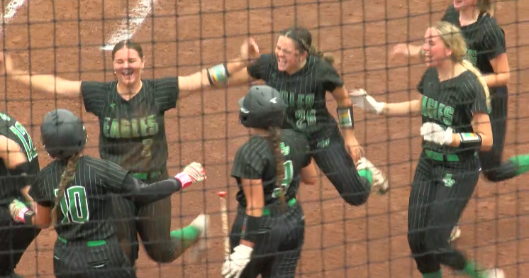 Almond-Bancroft blasts Thorp 18-3 to punch ticket to D5 state championship