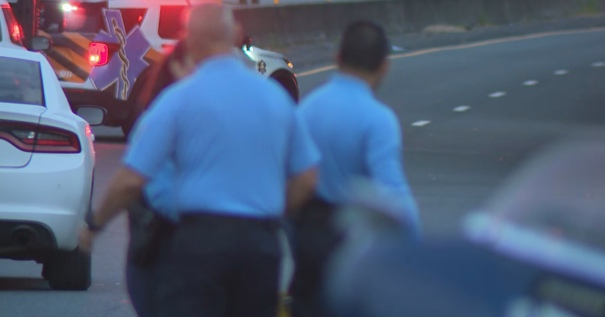 Hombre muere arrollado por varios carros en la PR-30, Policía cierra carretera