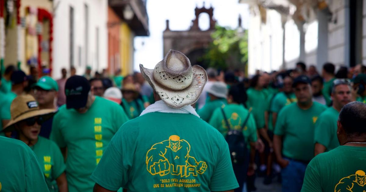 Gobernadora califica de "a destiempo" protesta de empleados de AAA en La Fortaleza
