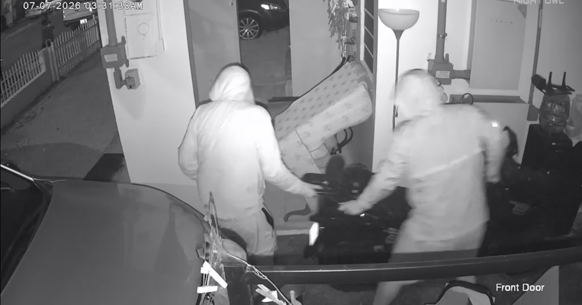 Cuatro encapuchados roban motora de residencia en Guayama mientras pareja estaba en casa