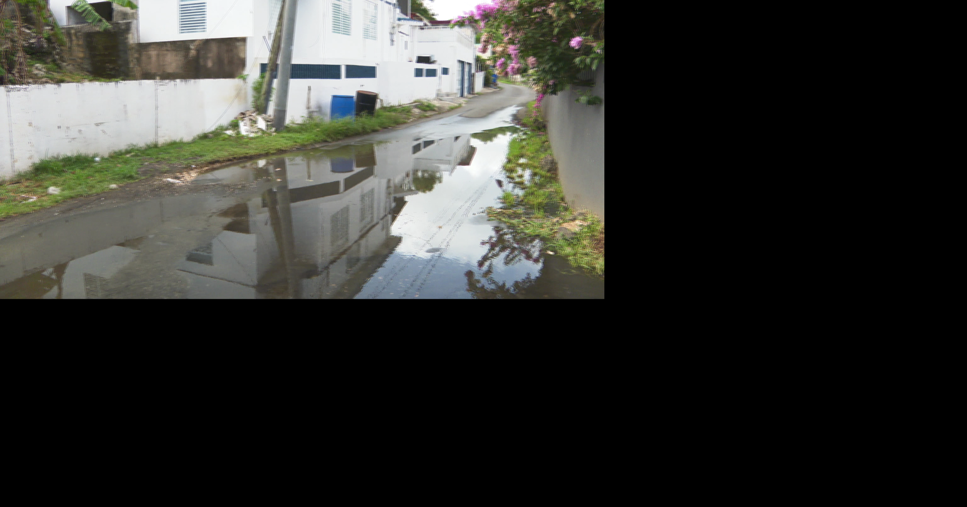 Vega Alta: Salidero sin reparar desde mayo desperdicia miles de galones de agua potable