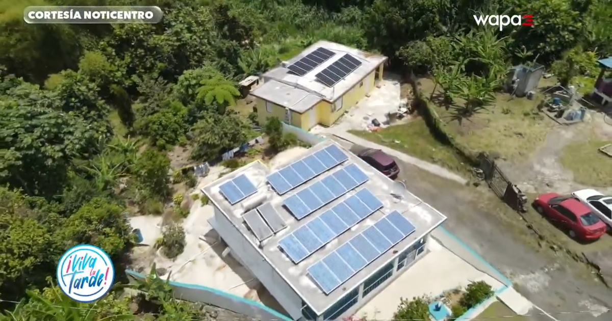 ¿Crees justo que clientes con placas solares deban pagar por la tarifa básica de luz?