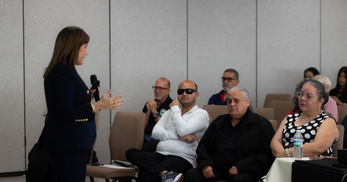 DPI orienta a personas con diversidad funcional sobre preparación ante emergencias en Cataño