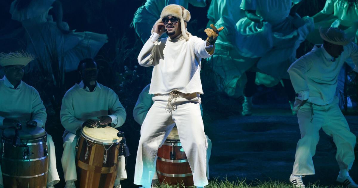Bad Bunny cierra su gira mundial "DeBÍ TiRAR MáS FOToS" con dos conciertos en el Hiram Bithorn