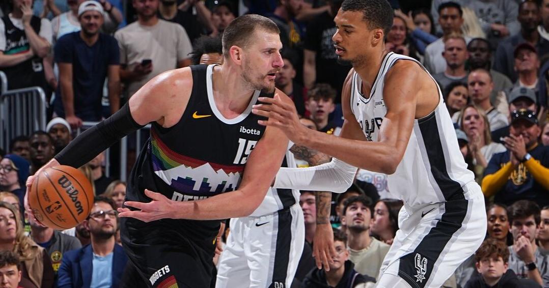 Jokic supera a Wemby y los Nuggets vencen a los Spurs en tiempo extra