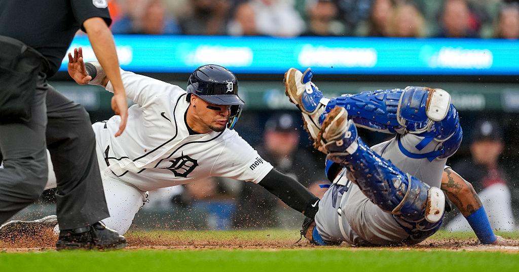"El Mago" lo hizo de nuevo: Javy Báez se roba el home y el show