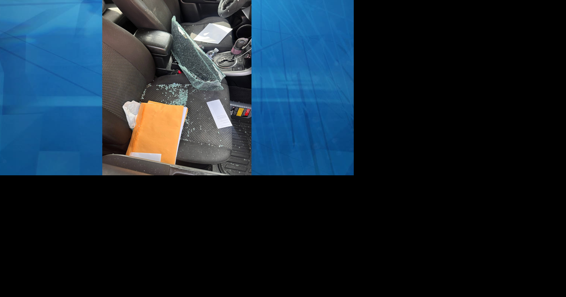 Roban $2,068 a madre en estacionamiento de CDT en Arroyo