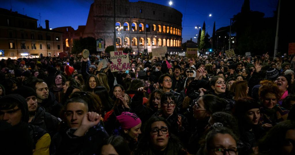 Manifestaciones en todo el mundo contra la violencia hacia las mujeres ...