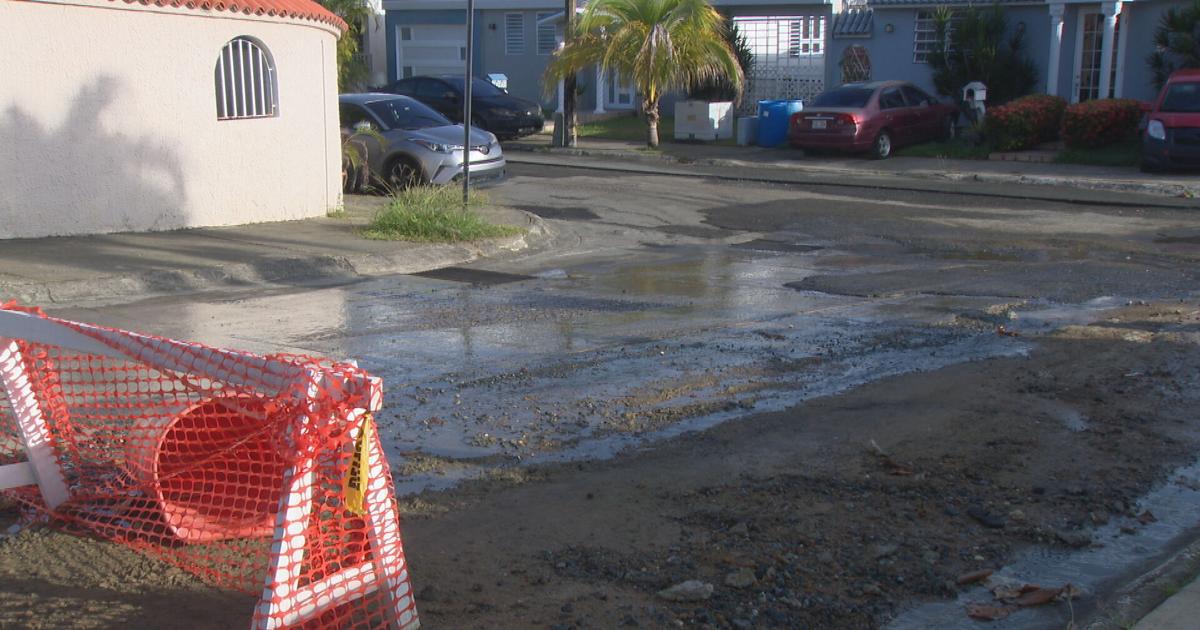 Salidero de cinco meses en El Cortijo de Bayamón sigue sin repararse en medio de sequía