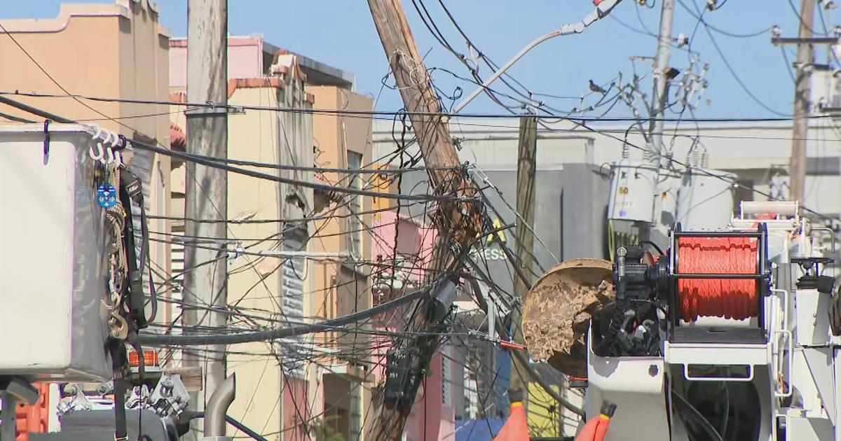 Camión derriba postes y cables eléctricos en Hato Rey; 50 clientes sin luz