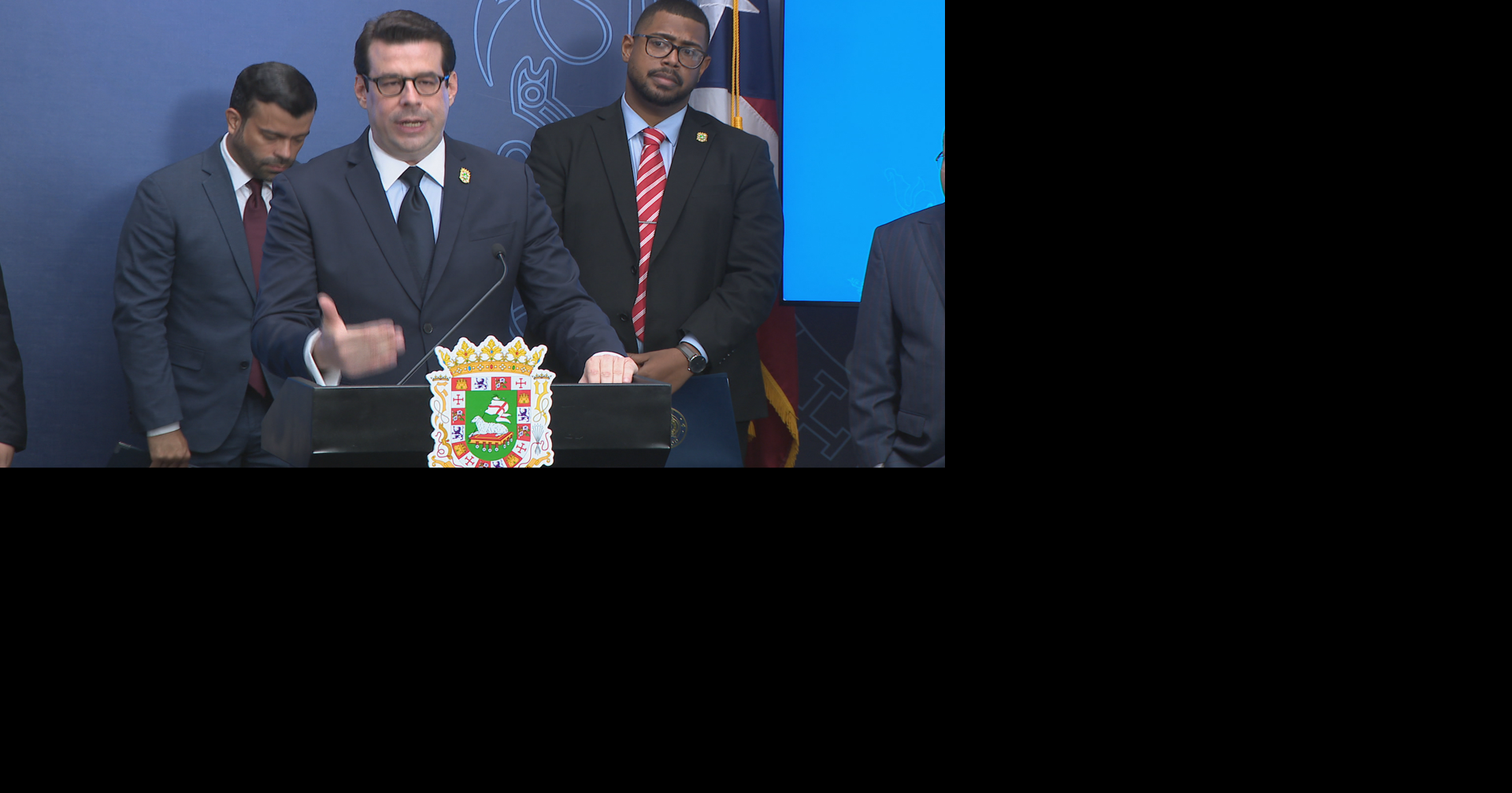 Domenech presenta querella por corrupción contra Negrón Reichard; exfuncionario la rechaza