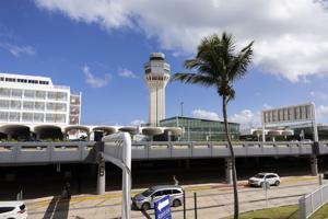 Imagen del artículo de WAPA: Activan protocolo de alegado explosivo en el Aeropuerto Luis Muñoz Marín