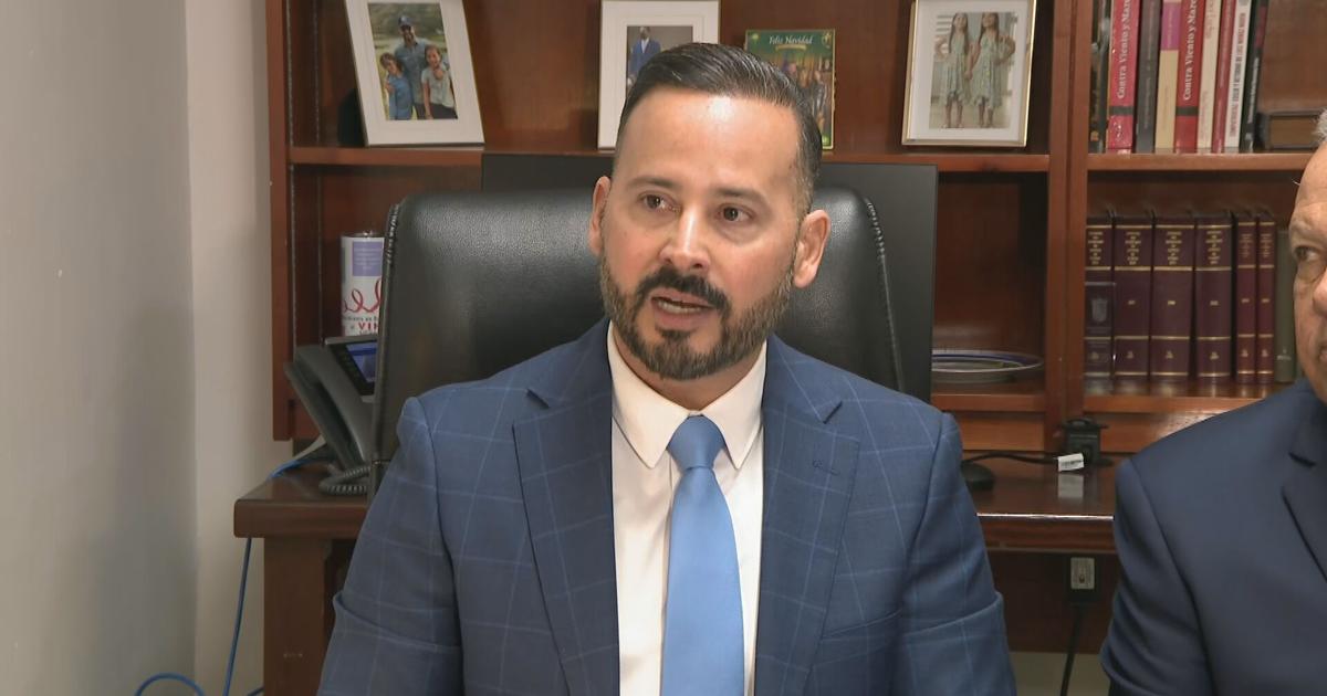Senador irá al tribunal si no recibe investigaciones archivadas del Departamento de Justicia